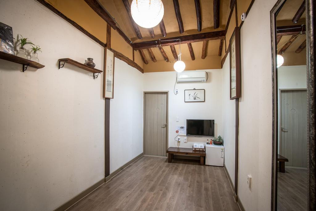 Hanok Story Guesthouse Jeonju Exterior photo